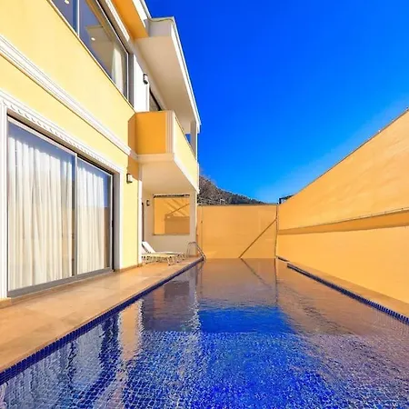 Doga Ihlamur / Kalkan Hotell