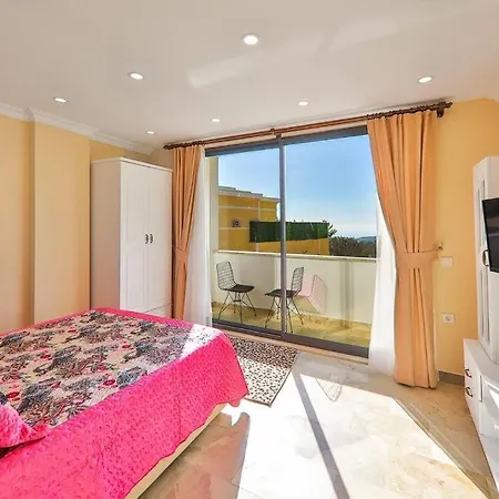 Doga Ihlamur / Kalkan